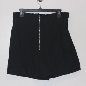 Elodie Black high rise shorts Women's Size L